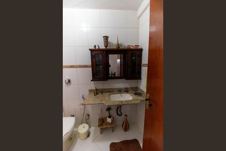 Casa para alugar com 160m², 3 quartos e 6 vagas Casa para alugar com 160m², 3 quartos e 6 vagasBanheiro Social 1