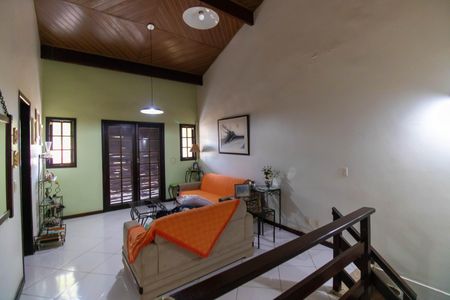 Casa para alugar com 160m², 3 quartos e 6 vagas Casa para alugar com 160m², 3 quartos e 6 vagasHall