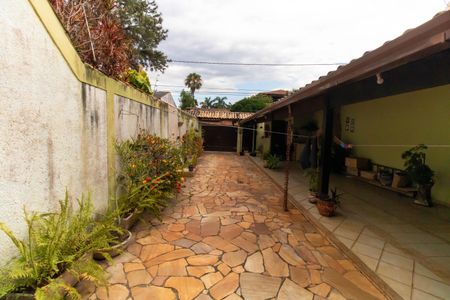 Casa para alugar com 160m², 3 quartos e 6 vagas Casa para alugar com 160m², 3 quartos e 6 vagasÁrea externa