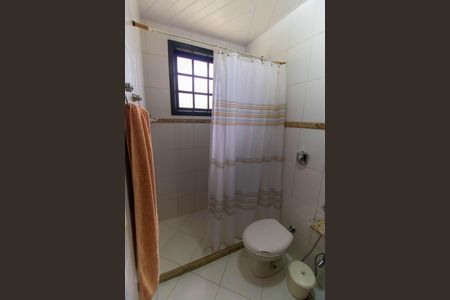 Casa para alugar com 160m², 3 quartos e 6 vagas Casa para alugar com 160m², 3 quartos e 6 vagasBanheiro Social 1