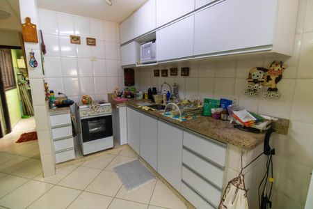 Casa para alugar com 160m², 3 quartos e 6 vagas Casa para alugar com 160m², 3 quartos e 6 vagasCozinha