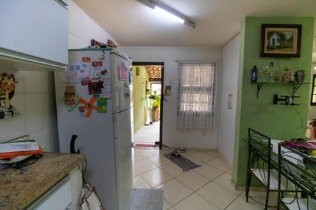 Casa para alugar com 160m², 3 quartos e 6 vagas Casa para alugar com 160m², 3 quartos e 6 vagasCozinha