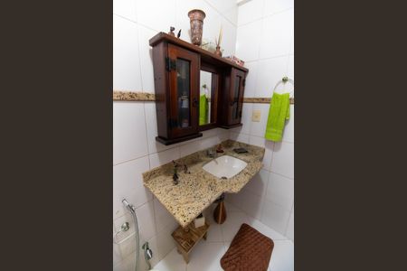 Casa para alugar com 160m², 3 quartos e 6 vagas Casa para alugar com 160m², 3 quartos e 6 vagasBanheiro Social 1