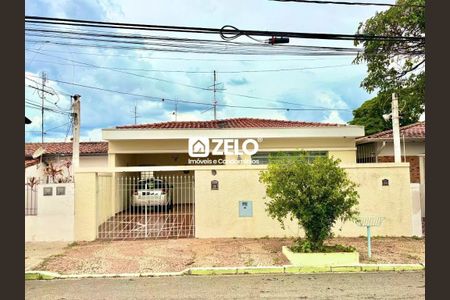 Casa à venda com 194m², 3 quartos e 4 vagasFoto 01