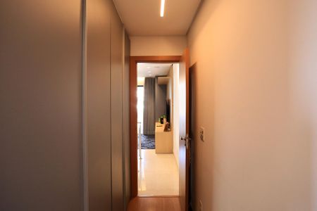Apartamento à venda com 90m², 2 quartos e 2 vagas Apartamento à venda com 90m², 2 quartos e 2 vagasCloset da suíte