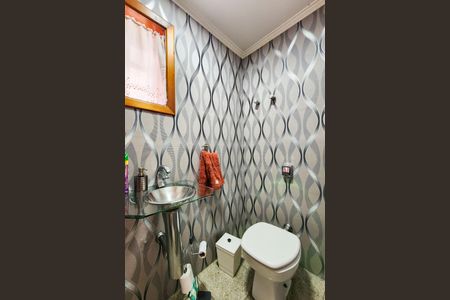 Casa à venda com 346m², 4 quartos e 4 vagas Casa à venda com 346m², 4 quartos e 4 vagasLavabo