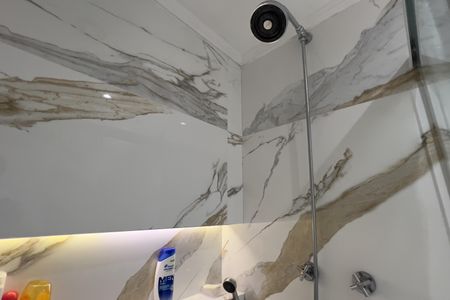 Apartamento para alugar com 68m², 2 quartos e 1 vaga Apartamento para alugar com 68m², 2 quartos e 1 vagaBanheiro da Suíte