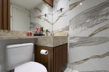 Apartamento para alugar com 68m², 2 quartos e 1 vaga Apartamento para alugar com 68m², 2 quartos e 1 vagaBanheiro da Suíte