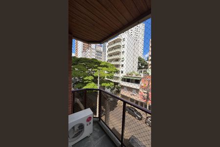 Apartamento à venda com 112m², 2 quartos e 2 vagas Apartamento à venda com 112m², 2 quartos e 2 vagasQuarto 1 Varanda