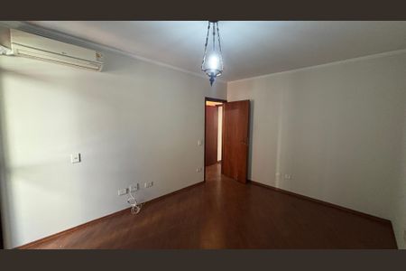 Apartamento à venda com 112m², 2 quartos e 2 vagas Apartamento à venda com 112m², 2 quartos e 2 vagasQuarto 1