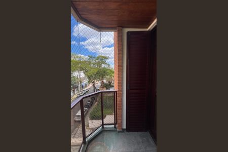 Apartamento à venda com 112m², 2 quartos e 2 vagas Apartamento à venda com 112m², 2 quartos e 2 vagasQuarto 1 Varanda