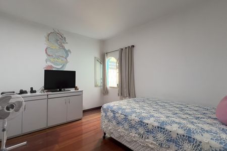 Casa à venda com 175m², 3 quartos e 2 vagasQuarto