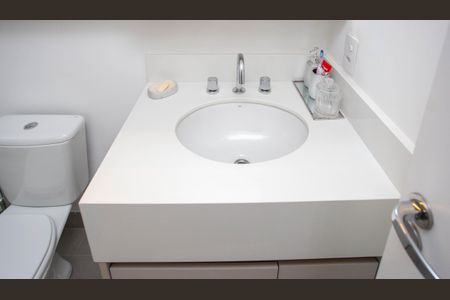 Apartamento à venda com 130m², 3 quartos e 3 vagasBanheiro da Suíte 3