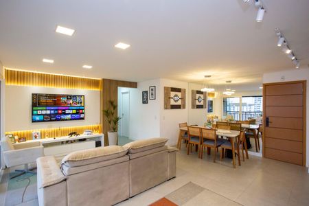 Apartamento à venda com 130m², 3 quartos e 3 vagasSala