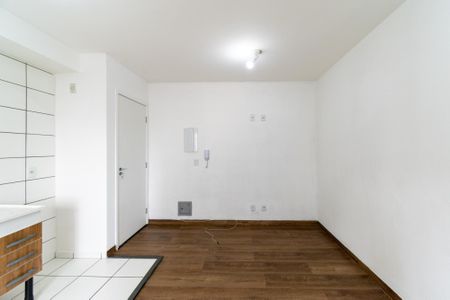 Sala  de apartamento para alugar com 2 quartos, 40m² em Vila Mira, São Paulo