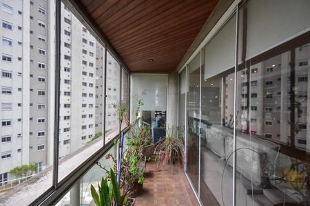 Apartamento para alugar com 296m², 3 quartos e 4 vagasVaranda