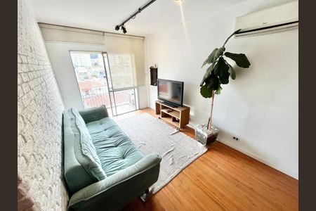 Apartamento para alugar com 80m², 3 quartos e 1 vagaSala