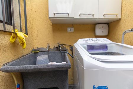 Casa à venda com 69m², 2 quartos e 2 vagas Casa à venda com 69m², 2 quartos e 2 vagasÁrea de Serviço