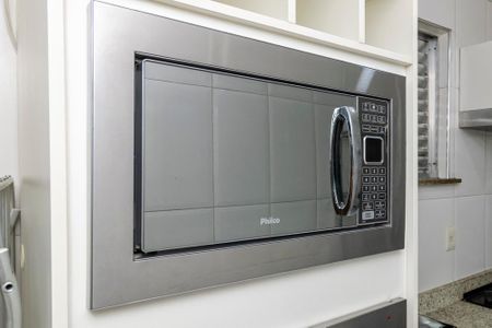 Apartamento à venda com 58m², 3 quartos e sem vaga Apartamento à venda com 58m², 3 quartos e sem vagaCozinha - Microondas