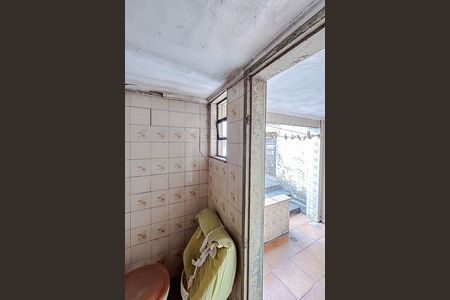 Banheiro de serviço de casa à venda com 5 quartos, 285m² em Penha de França, São Paulo