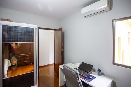 Casa para alugar com 226m², 4 quartos e 2 vagasQuarto 2