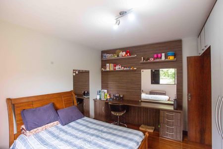 Casa para alugar com 226m², 4 quartos e 2 vagasQuarto 4