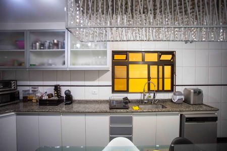 Casa para alugar com 226m², 4 quartos e 2 vagasCozinha