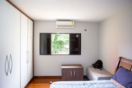 Casa para alugar com 226m², 4 quartos e 2 vagasQuarto 4