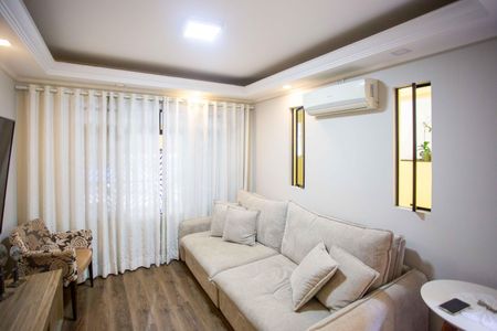 Casa para alugar com 226m², 4 quartos e 2 vagasSala