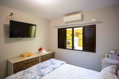 Quarto Suíte de casa para alugar com 4 quartos, 226m² em Taboão, Diadema