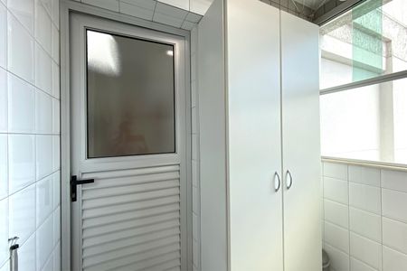 Apartamento à venda com 207m², 3 quartos e 3 vagas Apartamento à venda com 207m², 3 quartos e 3 vagasÁrea de Serviço