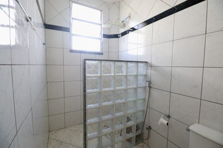 Apartamento para alugar com 218m², 3 quartos e sem vaga Apartamento para alugar com 218m², 3 quartos e sem vagaBanheiro social