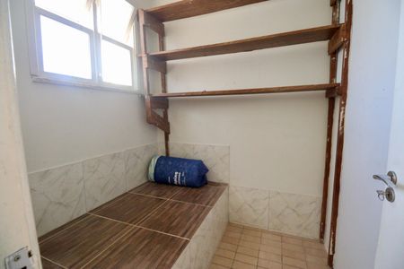 Apartamento para alugar com 218m², 3 quartos e sem vaga Apartamento para alugar com 218m², 3 quartos e sem vagaQuarto de Serviço