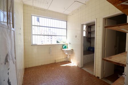 Apartamento para alugar com 218m², 3 quartos e sem vaga Apartamento para alugar com 218m², 3 quartos e sem vagaÁrea de Serviço