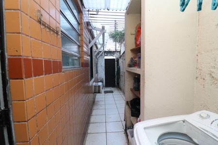 Casa à venda com 180m², 6 quartos e 1 vagaÁrea de Serviço 2