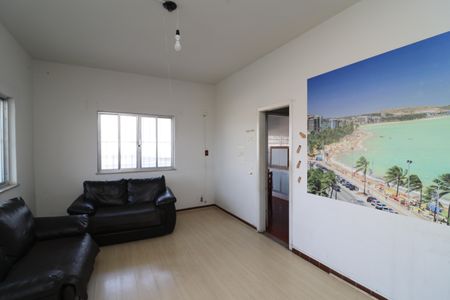 Sala 1 de casa à venda com 6 quartos, 180m² em Jardim Guanabara, Rio de Janeiro