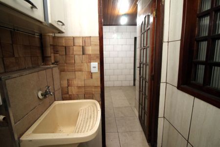 Casa para alugar com 70m², 2 quartos e 1 vagaÁrea de Serviço