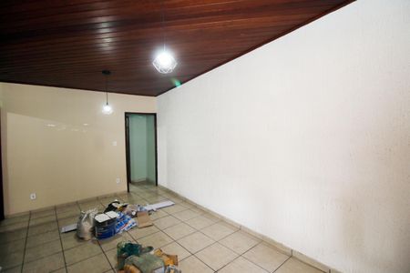 Sala de casa para alugar com 2 quartos, 70m² em Penha, Rio de Janeiro