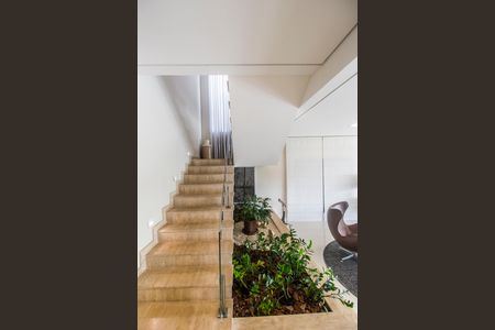 Apartamento à venda com 647m², 3 quartos e 4 vagasEscada