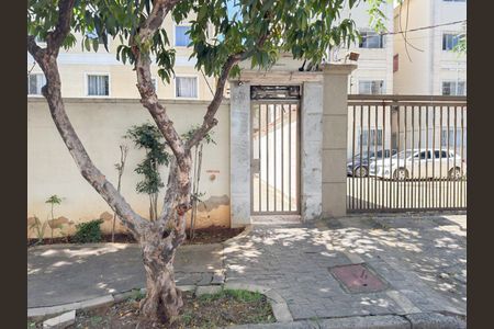 Apartamento à venda com 56m², 2 quartos e 1 vaga Apartamento à venda com 56m², 2 quartos e 1 vagaFachada