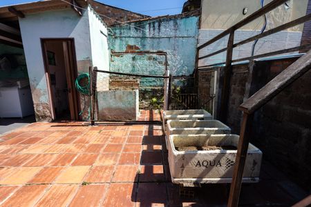 Casa à venda com 250m², 1 quarto e 2 vagas Casa à venda com 250m², 1 quarto e 2 vagasQuintal