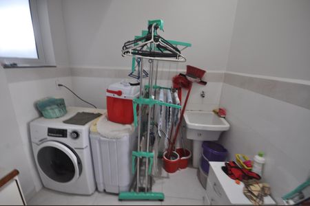 Casa à venda com 180m², 4 quartos e 4 vagasÁrea de Serviço