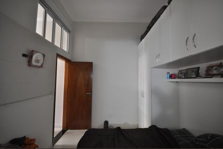 Casa à venda com 180m², 4 quartos e 4 vagasSuíte 2