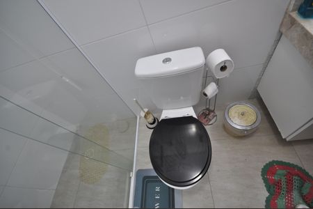 Casa à venda com 180m², 4 quartos e 4 vagasBanheiro da Suíte 2