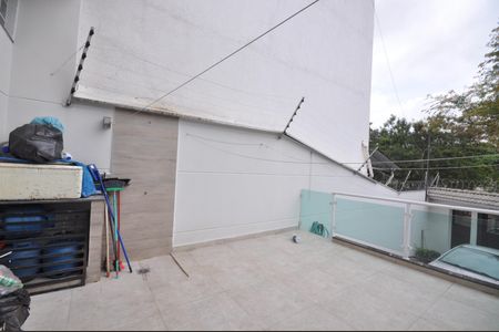Casa à venda com 180m², 4 quartos e 4 vagasÁrea de Serviço