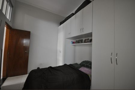 Casa à venda com 180m², 4 quartos e 4 vagasSuíte 2