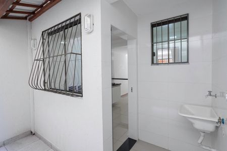 Casa para alugar com 80m², 2 quartos e 1 vagaÁrea de serviço