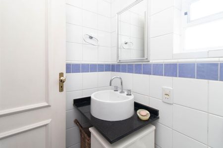 Apartamento à venda com 180m², 2 quartos e 2 vagasBanheiro