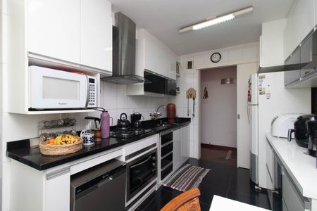 Apartamento à venda com 180m², 2 quartos e 2 vagasCozinha e Área de Serviço