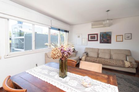 Sala de apartamento à venda com 2 quartos, 180m² em Cristal, Porto Alegre